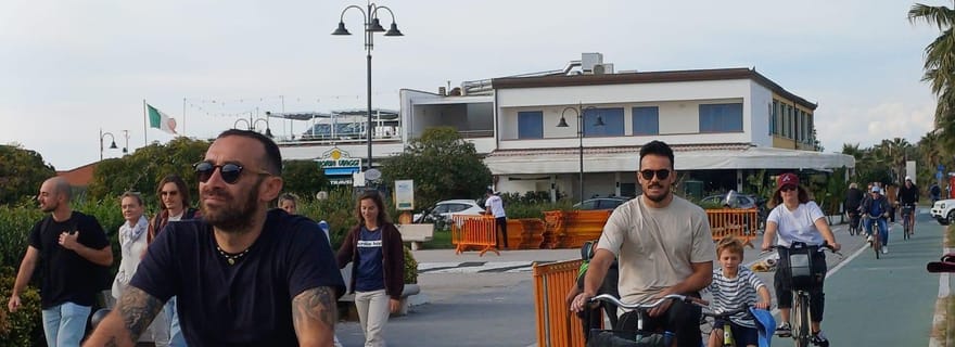 Depuis Viareggio : visite à vélo à assistance électrique sur piste cyclable jusqu'à Lucques