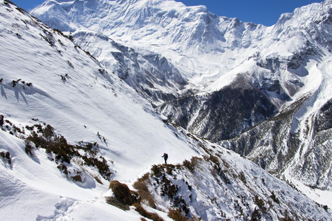 Kathmandu: Annapurna Circuit Trek with Tilicho Lake