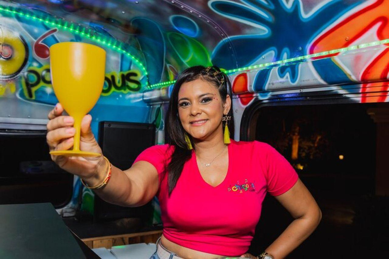 Oranjestad: Latin/Caribbean Party Bus Night Tour & Karaoke