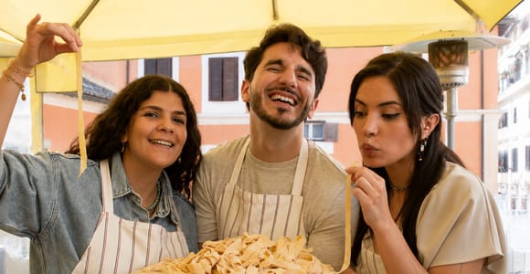 Hands-On Roman Pasta Class and Sit-Down Dinner in Monti