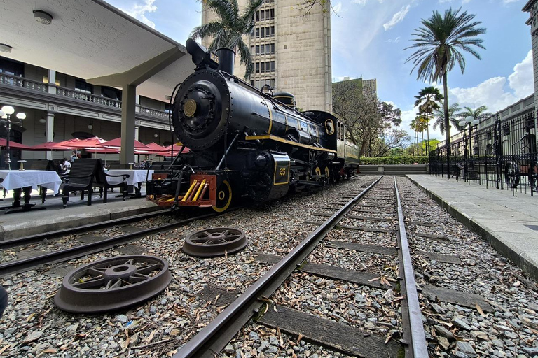 Medellín Through Time – City Sightseeing Tour | Subway, Metrocable, and Historic Center
