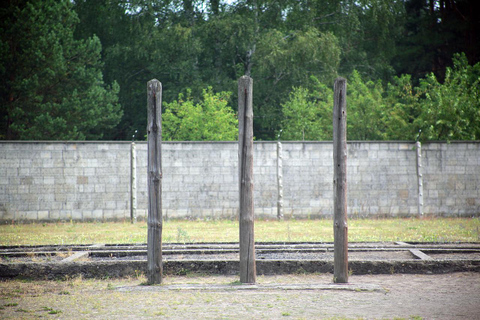 Ab Berlin: Tagestour zur Gedenkstätte SachsenhausenAb Berlin: Private Tagestour zur Gedenkstätte Sachsenhausen