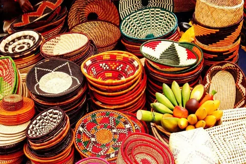 Nairobi: Airport Layover Shopping at Masai Market
