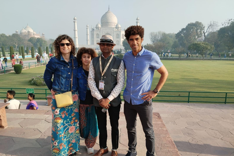 Z Jaipuru: Taj Mahal, Agra Fort i Fatehpur Sikri TourZ Jaipur:- Samochód, przewodnik, kierowca, bilety wstępu i lunch