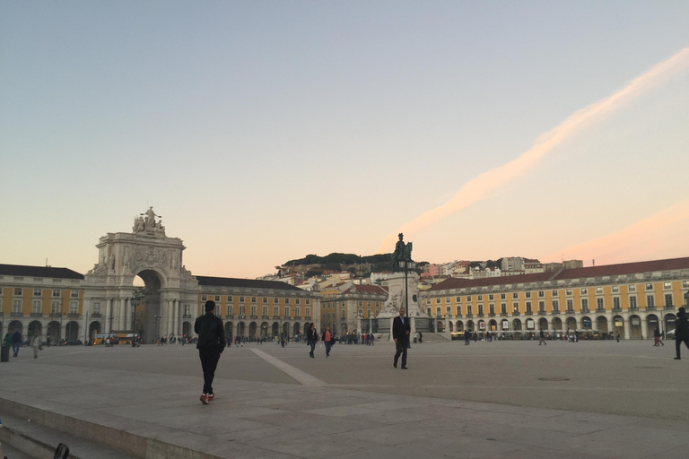 Limousine tour covering Lisbon and Cascais&Sintra. Luxury tour covering Lisbon highlights and Cascais&Sintra.