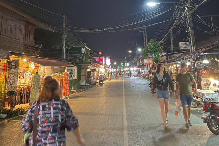 Traslado de carro particular de Chiang Rai para ou de Pai (Mae Hong Son)Pai (Mae Hong Son) para Chiang Rai, com devolução de 1 trajeto/carro SUV