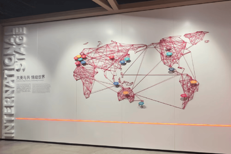 Zhangjiajie: Private Tour of Glass Bridge and Tujia Culture Glass Bridge and Tujia Brocade Private Guided Tour