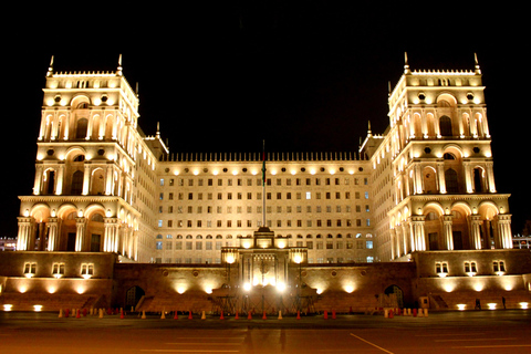 Baku Night Tour: From Upland Park To Heydar Aliyev Center