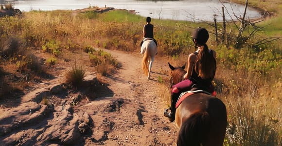 Alghero: Lake Baratz Guided Horseback Ride