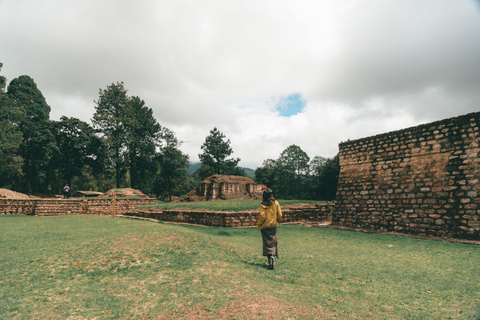 Excursão de um dia a Chichicastenango e IximchéDe Antígua: Iximche e Chichicastenango