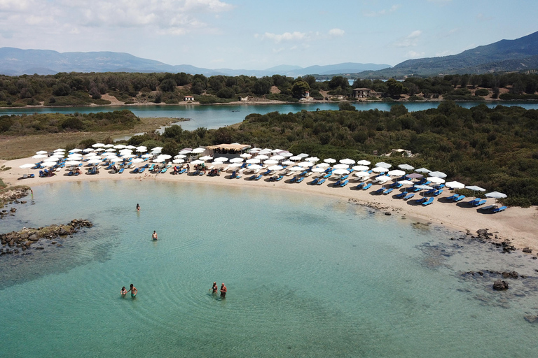 Athènes : excursion d&#039;une journée en bateau avec baignade et piscine thermaleAthènes : excursion d&#039;une journée en bateau vers les îles avec baignade