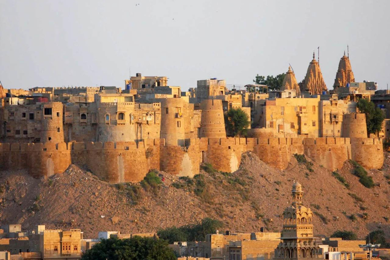 Rajasthan &amp; darüber hinaus Eine königliche Reise von Delhi nach UdaipurNur Transport und Tourguide-Service