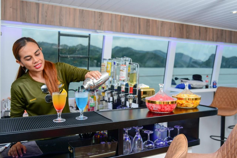 Langkawi: Sunset Cruise with BBQ Dinner & Unlimited Drinks Premium Sunset Dinner Cruise + BBQ Dinner + Transfer