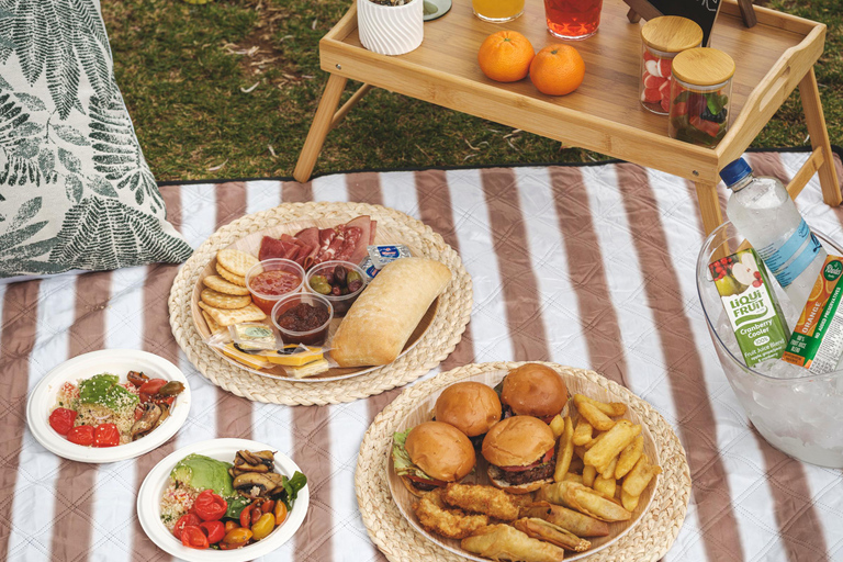 Cape Town: Kirstenbosch Gardens Picnic with Entry Ticket