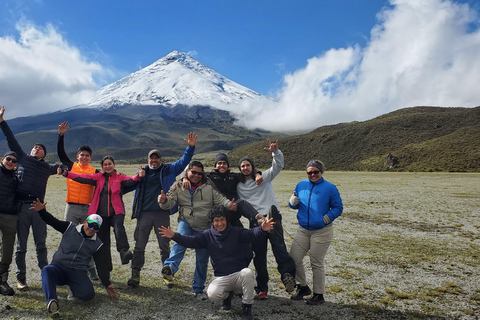 From Quito: Private Andes Tour to Cotopaxi & Quilotoa Lagoon