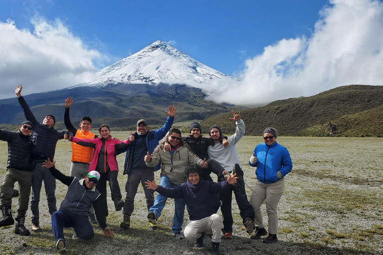 From Quito: Private Andes Tour to Cotopaxi & Quilotoa Lagoon