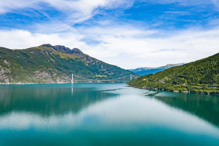 Tåg- och bussresa till Oslo: Tåg- och busstur till Bergen via Hardangervidda/Fjorden