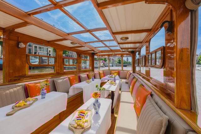 Amsterdam: Classic Boat Cruise with Optional Cheese &amp; Wine