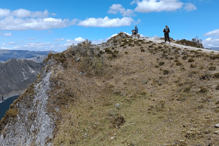 Quilotoa: Hike for 2 days in magical places