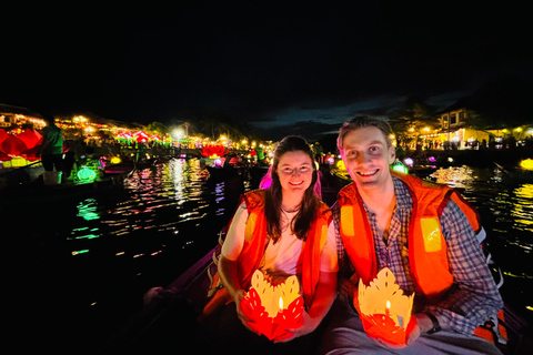 Hoi An/Da Nang: Private Lantern Boat With Release Lantern Hoi An/Da Nang: Private Lantern Boat With Realese Lantern