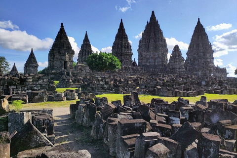 Borobudur klättring till toppen och Prambanan guidad tur