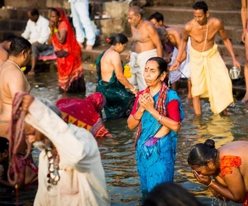 Varanasi. Sunrise & Morning Down Town. Walking Tour