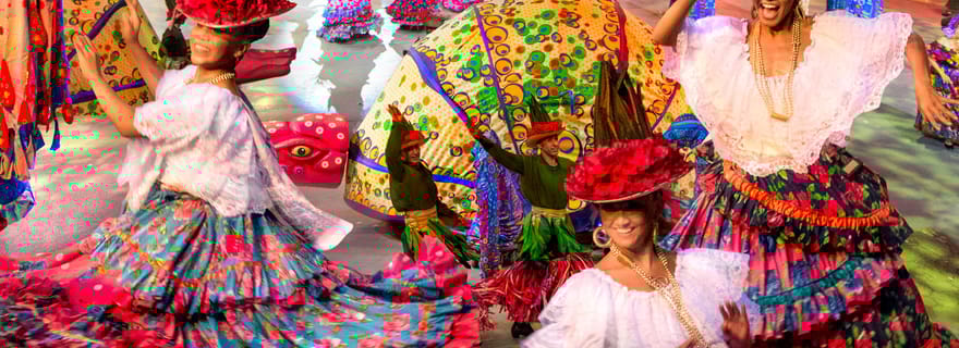 Entrée au parc Xcaret avec accès inclus au spectacle nocturne.