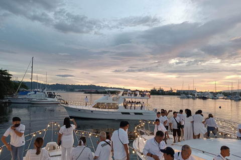 Subic: Dinner-Yacht-Kreuzfahrt bei Sonnenuntergang ab Manila &amp; Clark