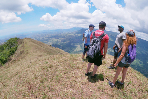Nadi: Przygoda z wędrówką w małej grupie po ukrytych szczytachUkryte szczyty – przygoda dla małych grup miłośników wędrówek