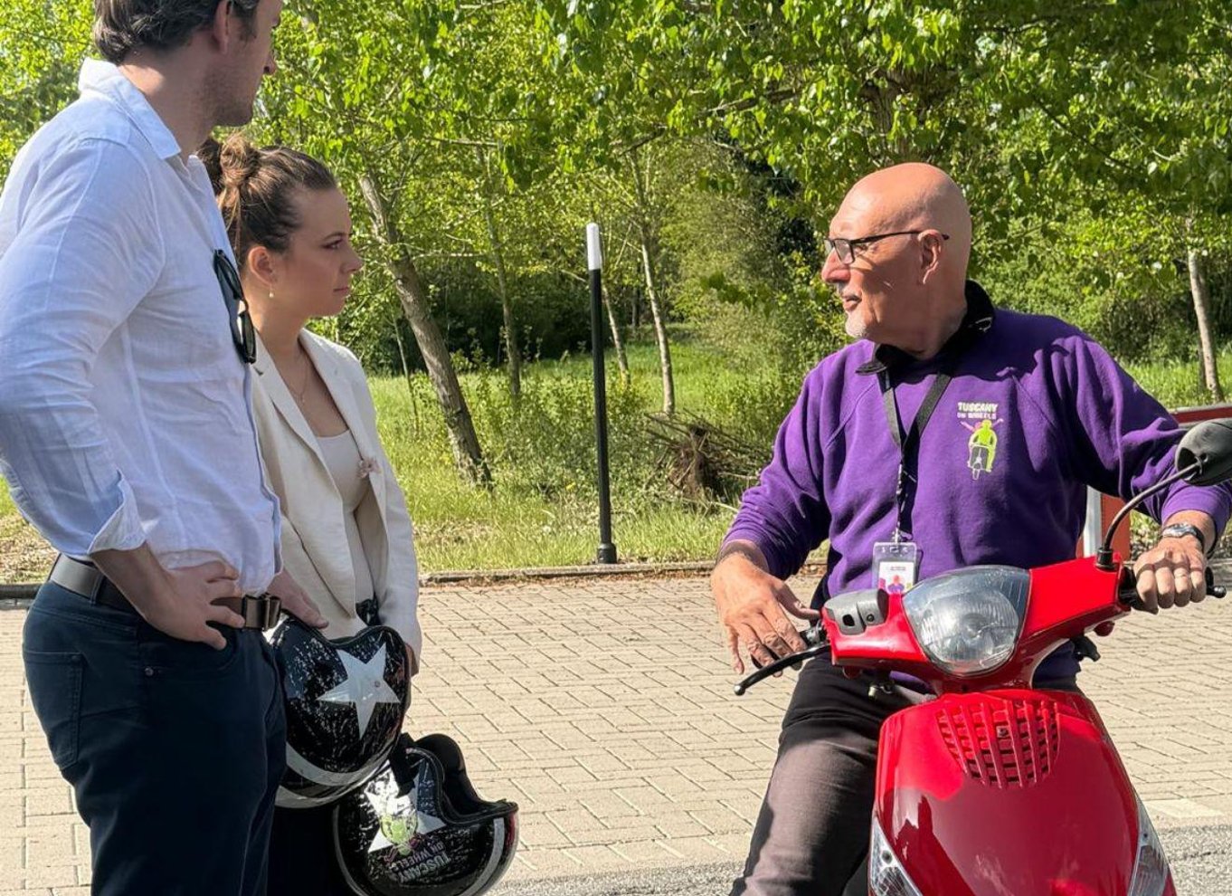 Fra Firenze: Sjov Vespa-tur i Toscana med frokost og vingård