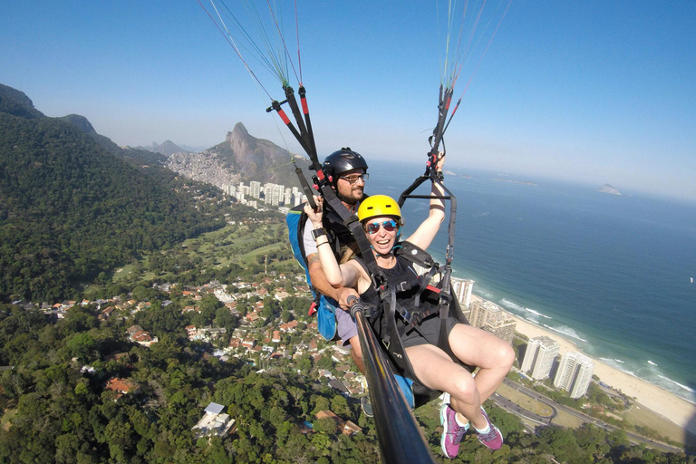 Rio de Janeiro: Paragliding with Hotel Transfers