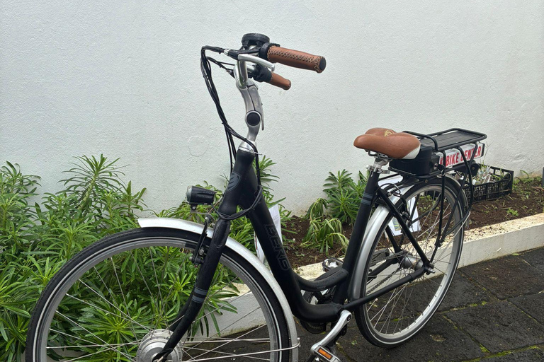 电动自行车租赁：Fenais da Luz Experience电动自行车租赁：Fenais da Luz体验