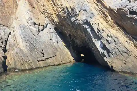 Buggerru : Excursions en bateau Mines dans le bleu