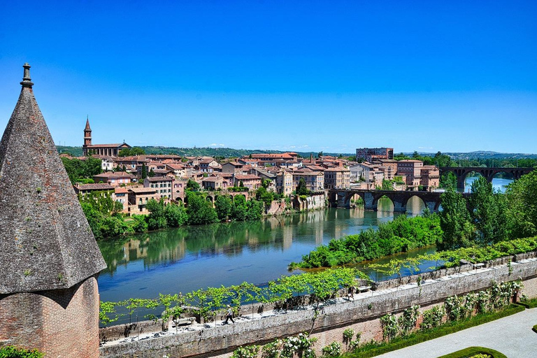 From Toulouse: Full Day Albi, Carcassonne & Cordes + Lunch Included