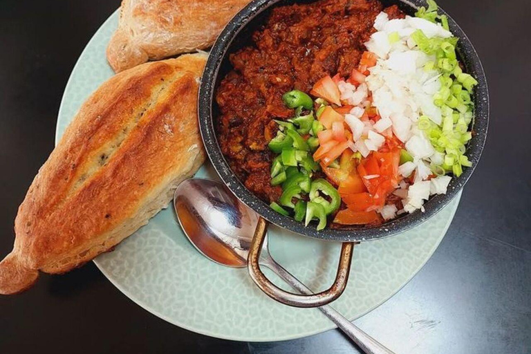 Addis Ababa: Ethiopian Coffee Tour with Breakfast & Ceremony