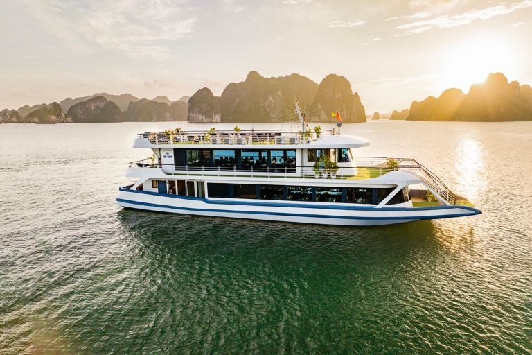 Halong Luxury cruise day trip, buffet lunch & Limousine bus