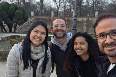 Madrid: Retiro Park Deluxe with Hidden Stories Small Group El Retiro Tour + Rum Tasting