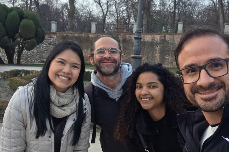 Madrid: Retiro Park Deluxe with Hidden Stories Small Group El Retiro Tour + Rum Tasting