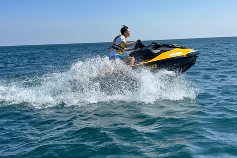 Toronto: Jet Ski Guided Tour with Training Session Toronto: Jet Ski Guided Tour with Training Session
