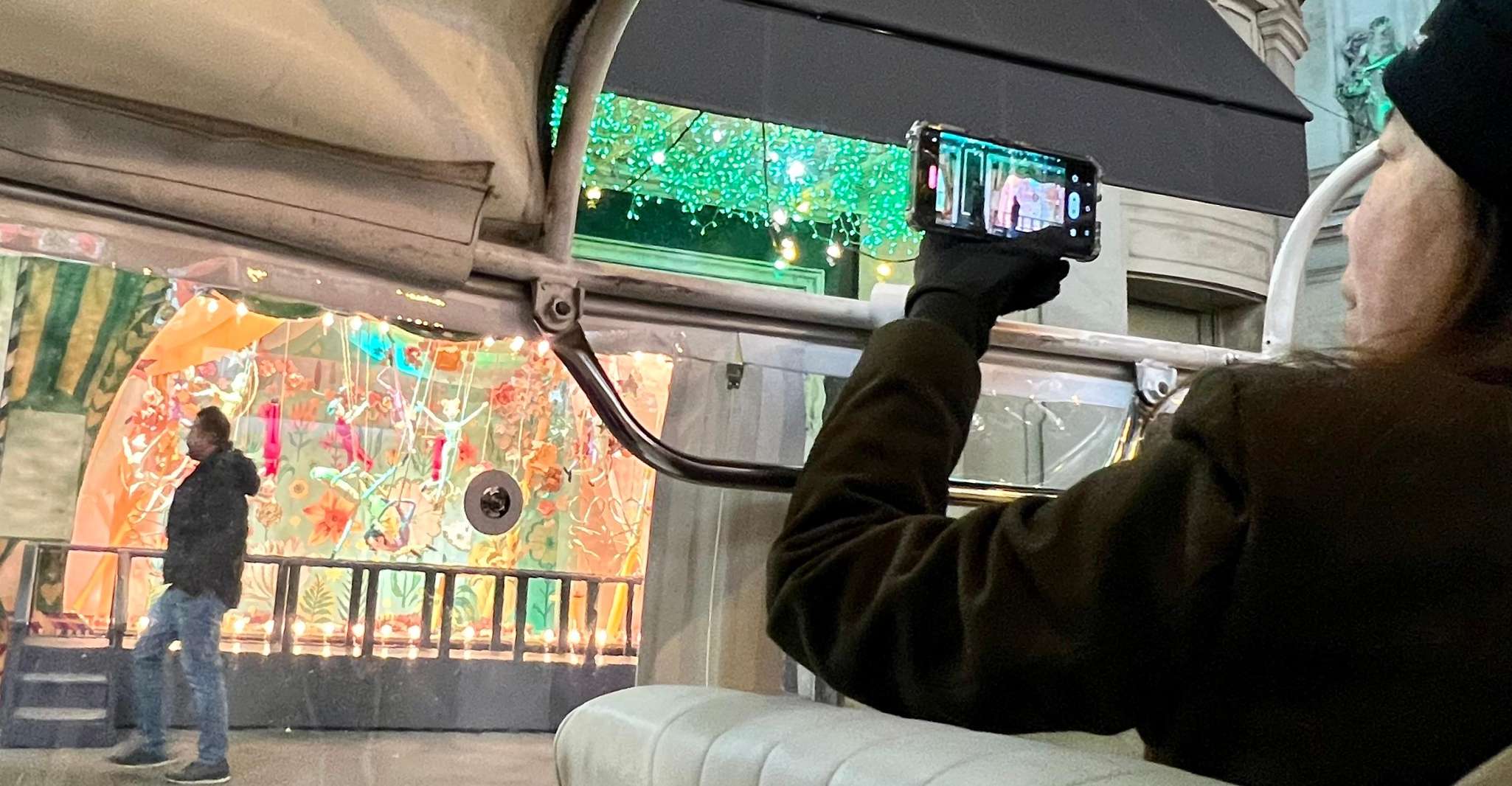 Paris, Weihnachtsbeleuchtung Tuk Tuk Tour - Hizvo