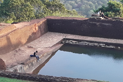 Tour di un giorno personalizzato; Sigiriya e Polonnaruwa da Kandy