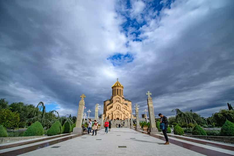Tbilisi: Holy Trinity Cathedral Express Guided Tour
