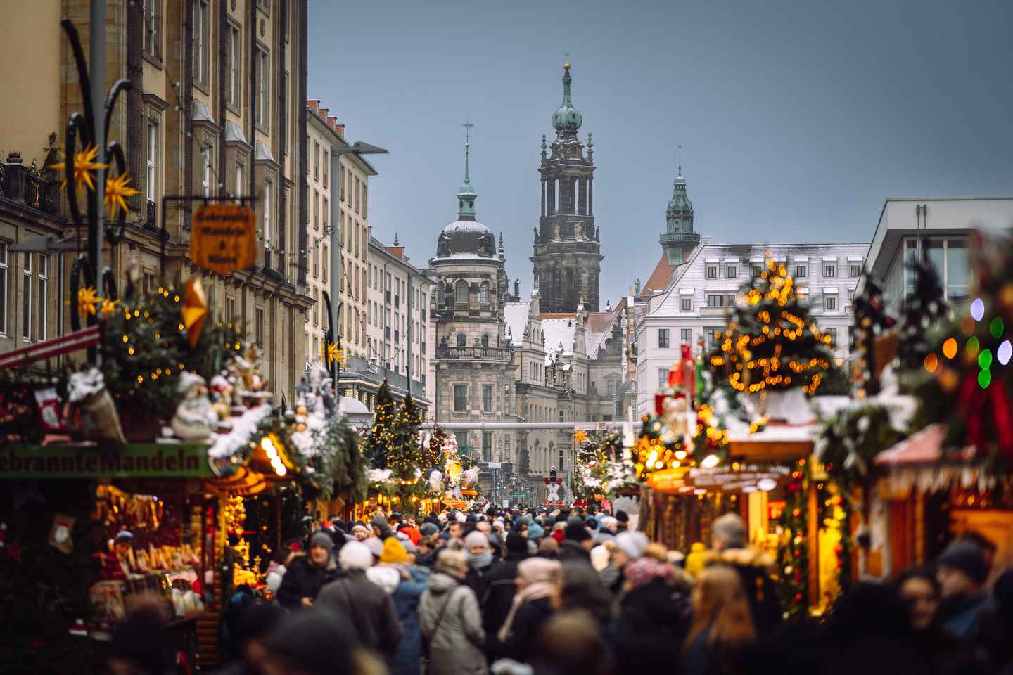 Tour de Mercados Navideños de Dresde con Stollen y Vino Caliente