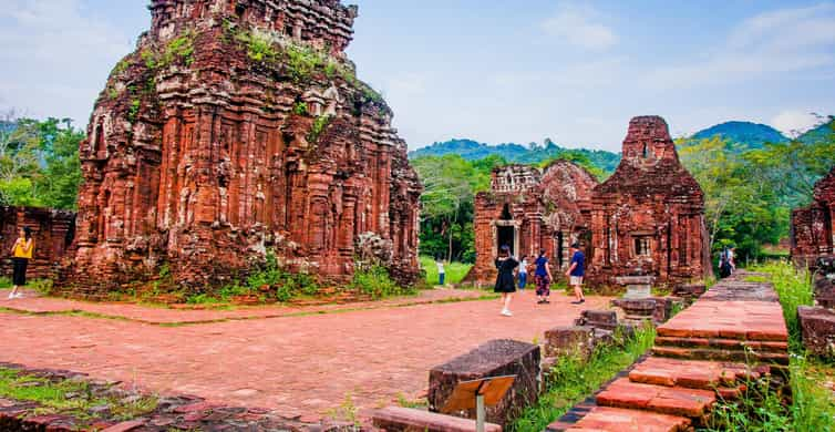 Privater Transfer nach Hue über My Son Sanctuary Hoi An Da Nang