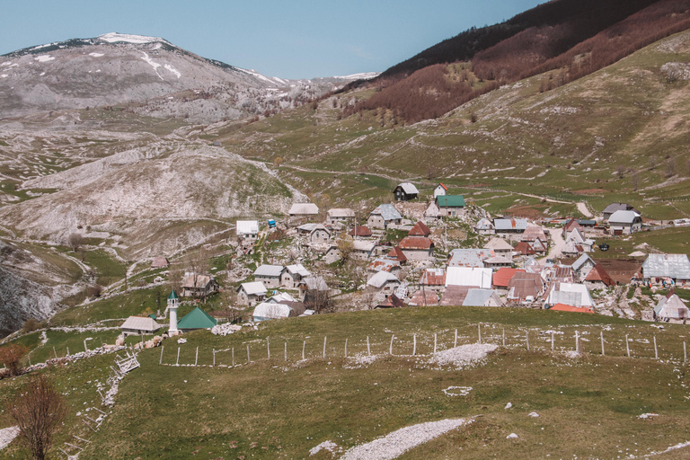 The loneliest village in Bosnia | Hike to Lukomir (from Sarajevo)