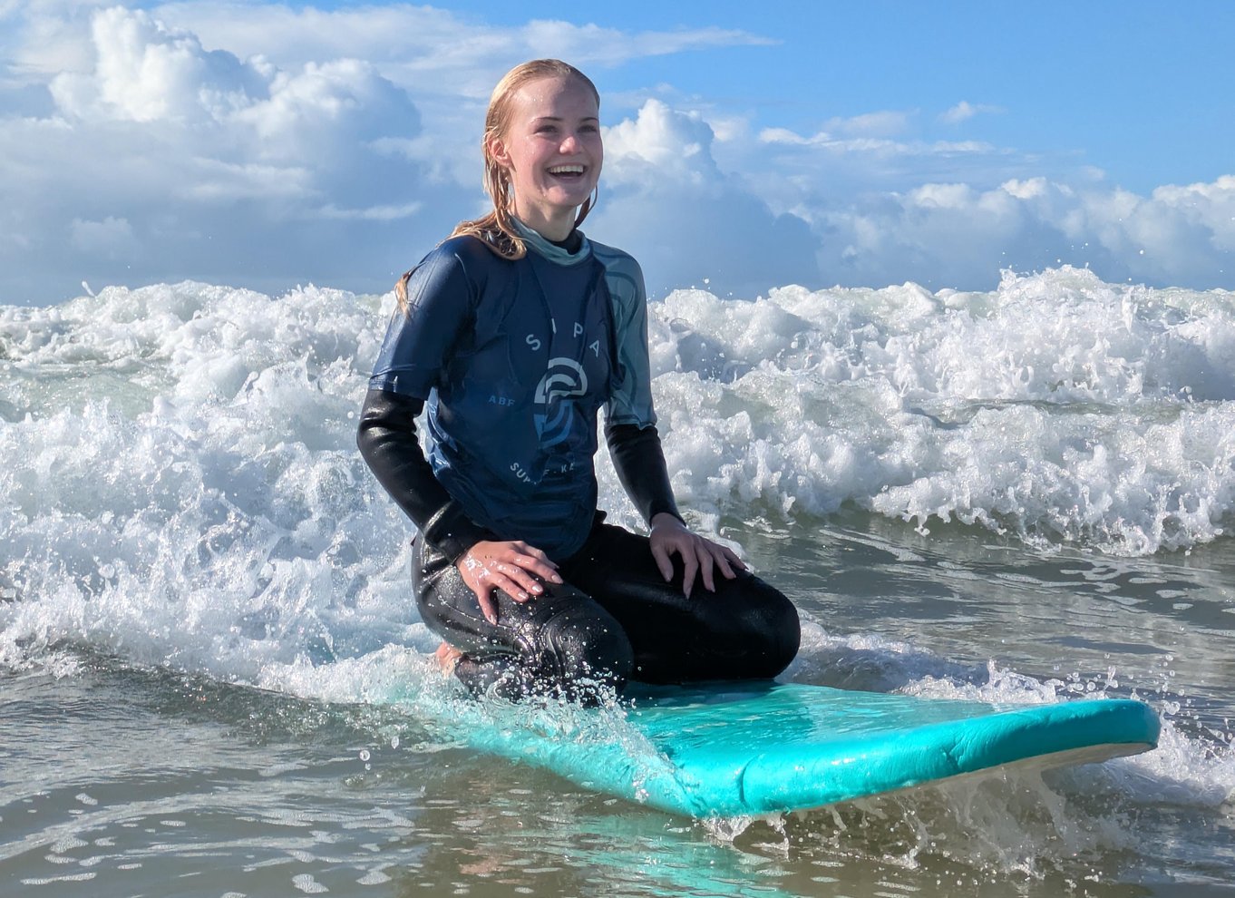 Albufeira: Surfingundervisning med udstyr inkluderet