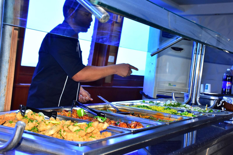 Hurghada: Luxury Catamaran Semi Submarine & Island & Sunset Luxury Catamaran Island With Private Transfer