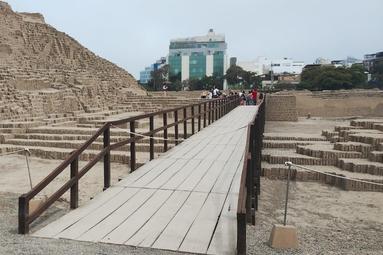 Huaca Pucllana & Parque del Olivar Tour
