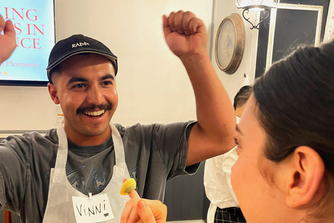 佛罗伦萨：意面制作课程，含晚餐、葡萄酒和... 唱歌！佛罗伦萨：意面制作课程，含晚餐、葡萄酒...还有歌唱！