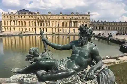 Paris and Versailles Palace: Full day private guided Tour